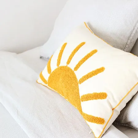 Moderno Al Pie De Pirineos Lejlighed *